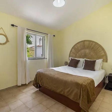 Casa Dos Pais - Piscina & Jardim Hotel