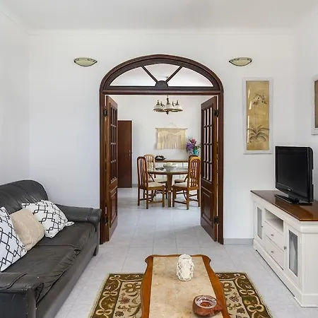 Casa Dos Pais - Piscina & Jardim Santa Marta (Faro)